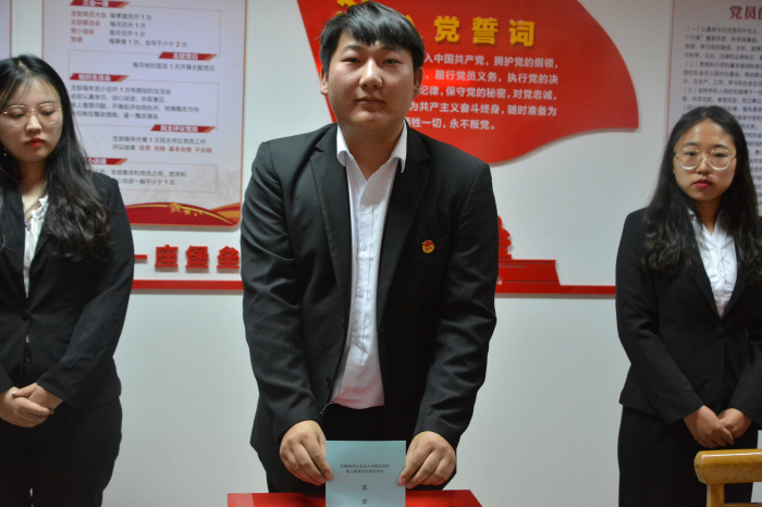 8..代表投票.jpg 8..代表投票.jpg